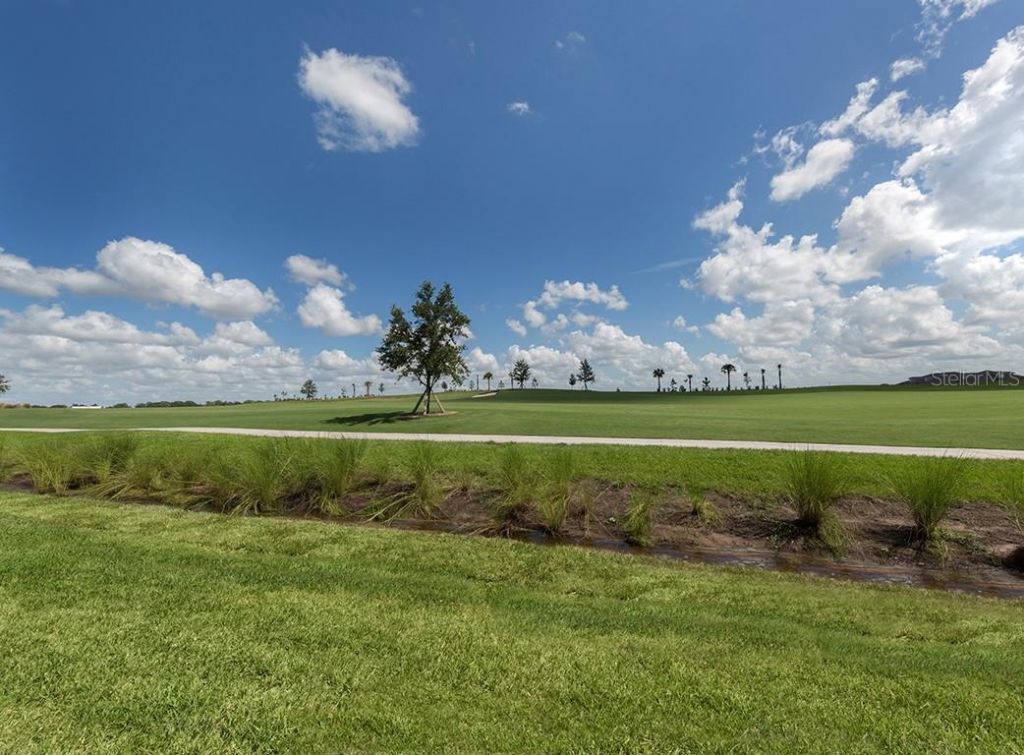 5528 Palmer Circle, Unit 105, Lakewood Ranch, FL 34211 Photo