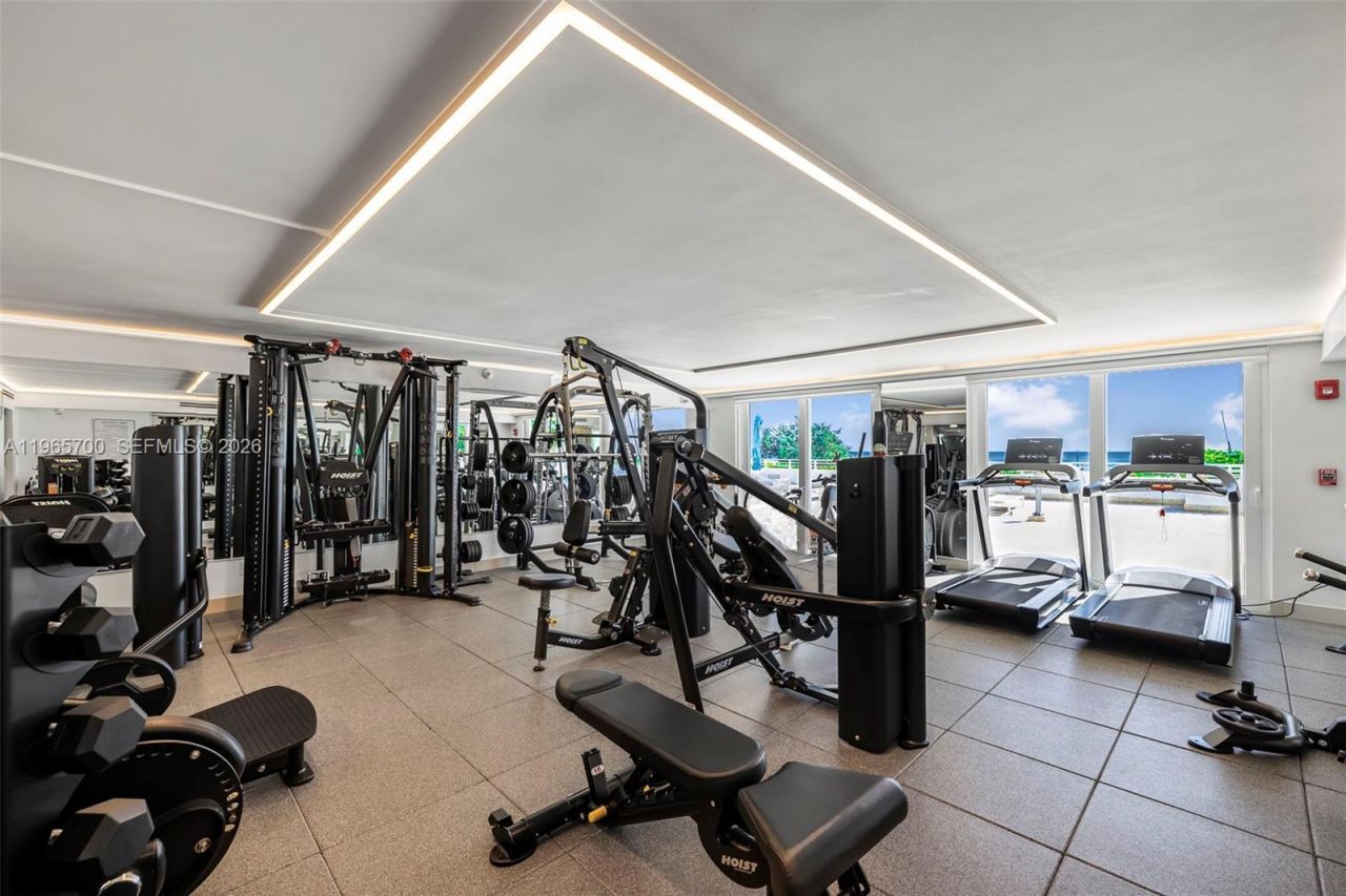 345 Ocean Dr, Unit 718, Miami Beach, FL 33139 Photo