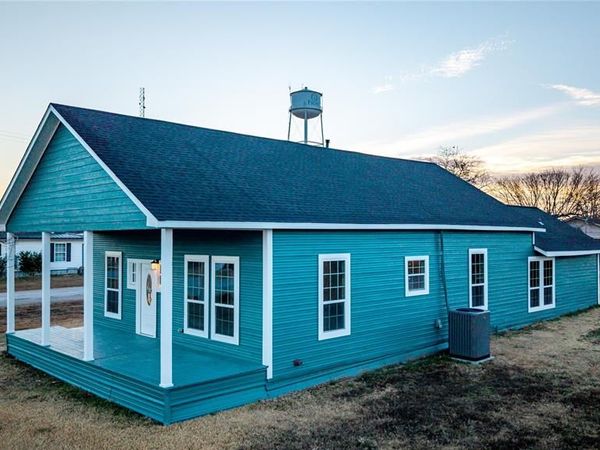324 E Pace Street, Frost, TX 76641