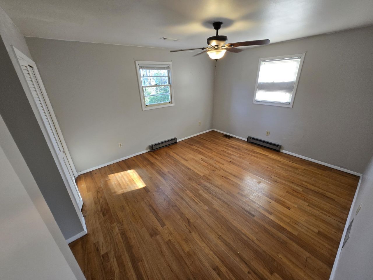 1433 Salisbury Street Photo 11