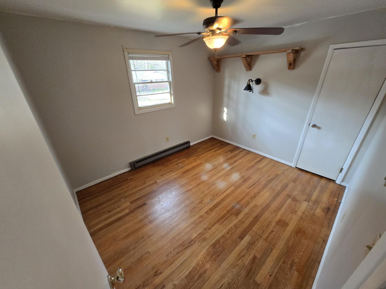 1433 Salisbury Street Photo 13