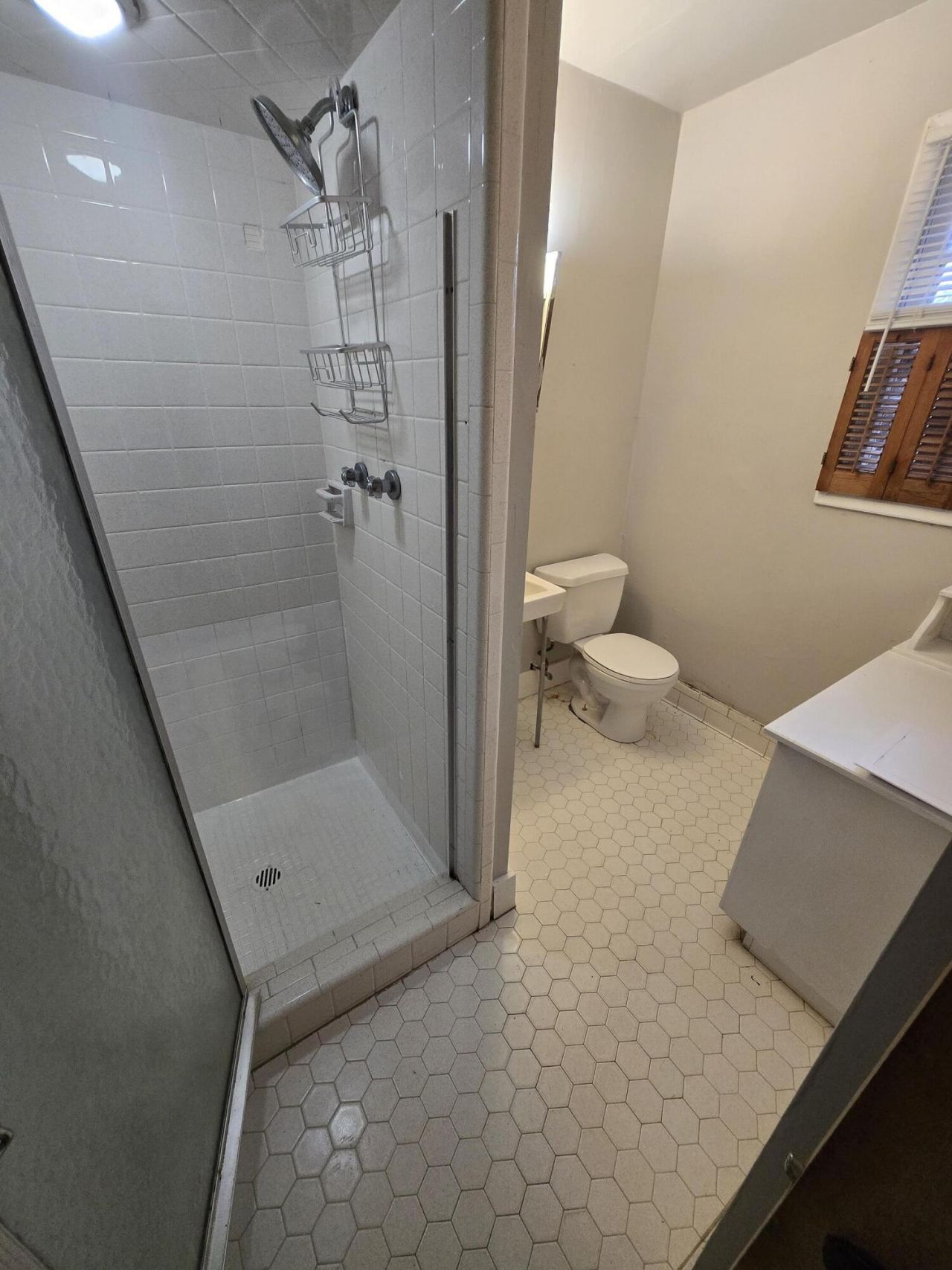 1433 Salisbury Street Photo 17