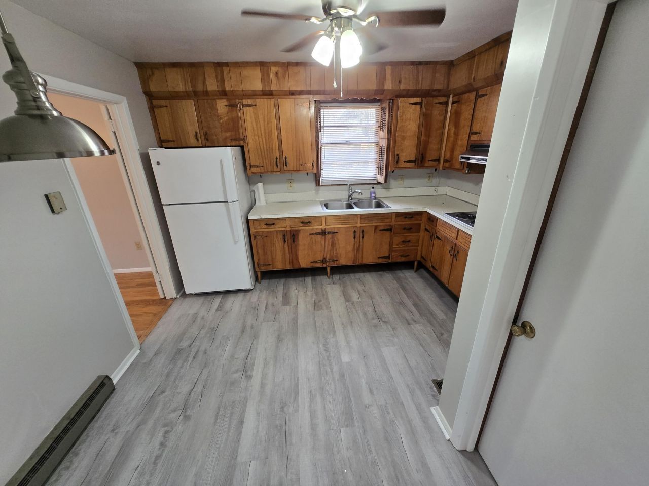 1433 Salisbury Street Photo 5