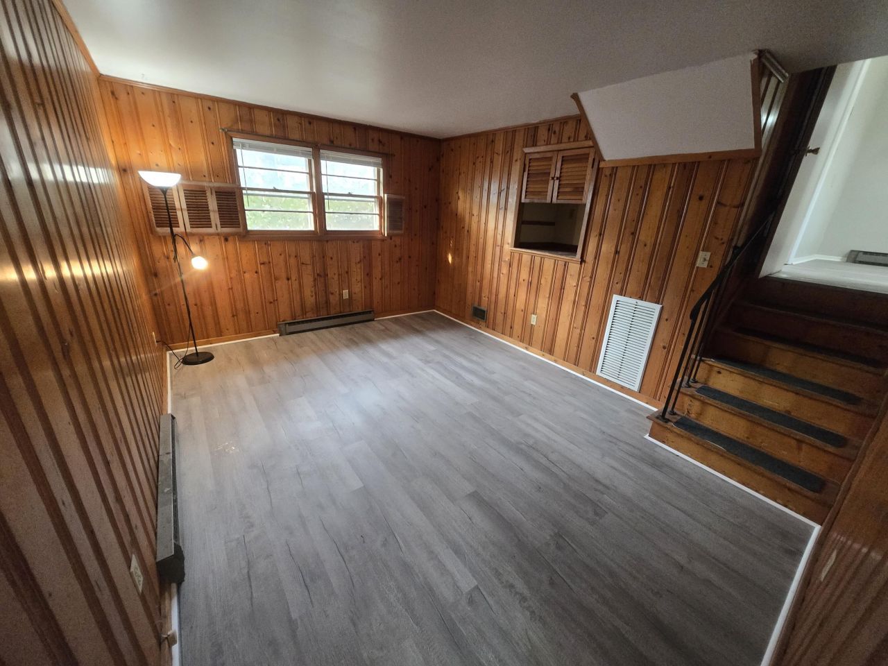 1433 Salisbury Street Photo 8