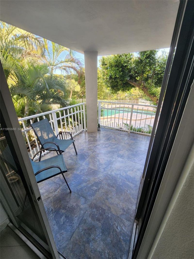 1000 Quayside Ter , Unit 408, Miami, FL 33138 Photo