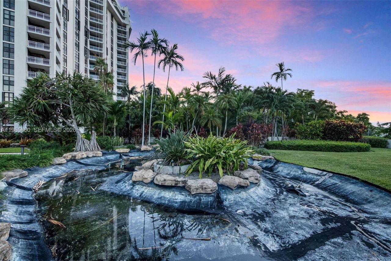 1000 Quayside Ter , Unit 408, Miami, FL 33138 Photo