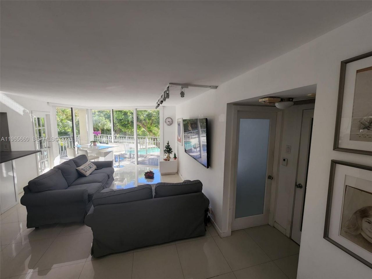 1000 Quayside Ter , Unit 408, Miami, FL 33138 Photo