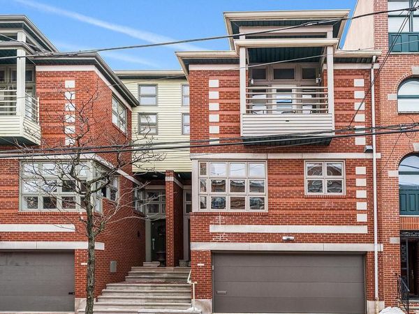 114 BAINBRIDGE STREET, PHILADELPHIA, PA 19147