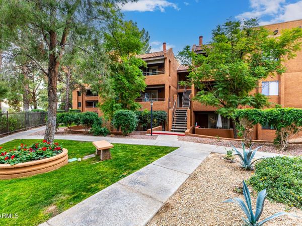 4704 E PARADISE VILLAGE Parkway N, Unit 211, Phoenix, AZ 85032