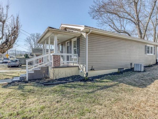 405 South North Street, Johnson City, TN 37604