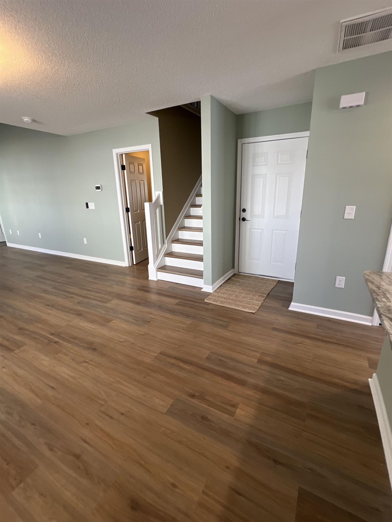 1057 Stanton Pl. Photo 5