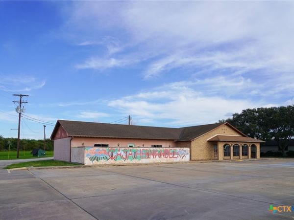 1006 W Loop , El Campo, TX 77437