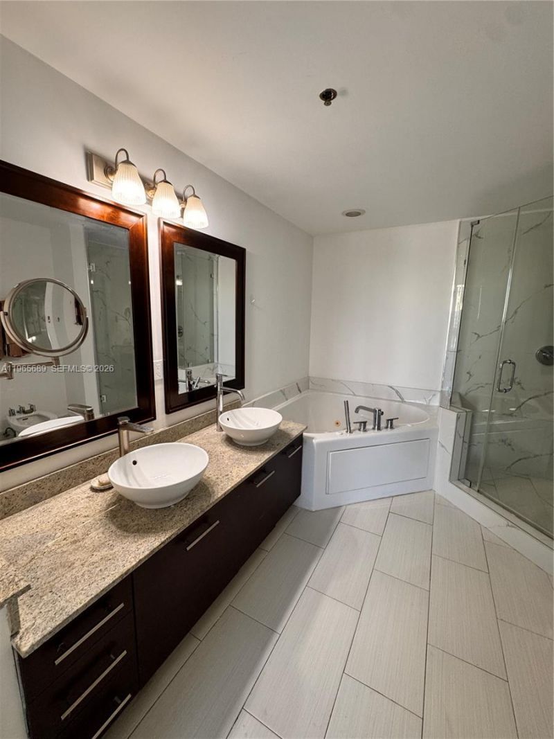 3029 NE 188th St, Unit 609, Aventura, FL 33180 Photo