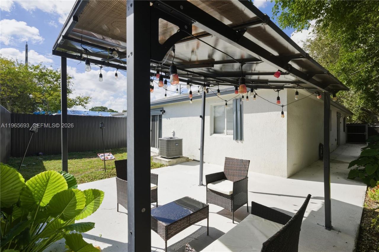 6723 NW 6th Ave, Miami, FL 33150 Photo