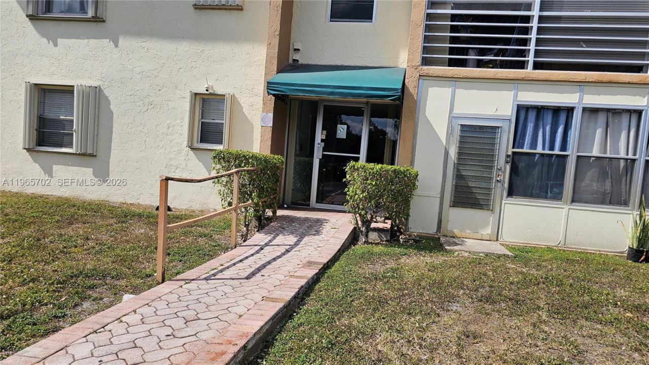 4980 E Sabal Palm Blvd, Unit 132, Tamarac, FL 33319 Photo