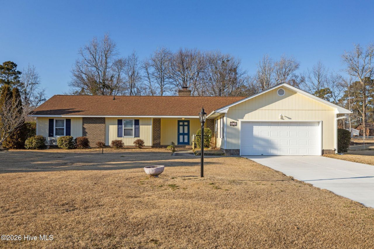 3616 Sunny Drive, Morehead City, NC 28557 Main Photo