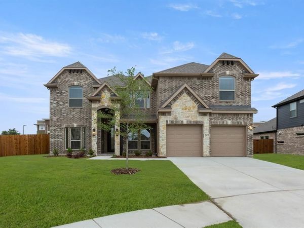 207 Tradd Street, Glenn Heights, TX 75154