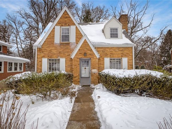 822 Harden Dr, Pittsburgh, PA 15229