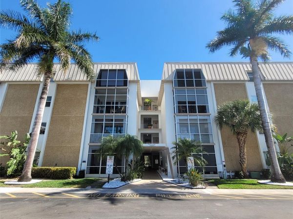 Unit D407, Oakland Park, FL 33334