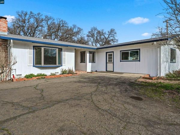 15420 Rumsey Rd, Clearlake, CA 95422