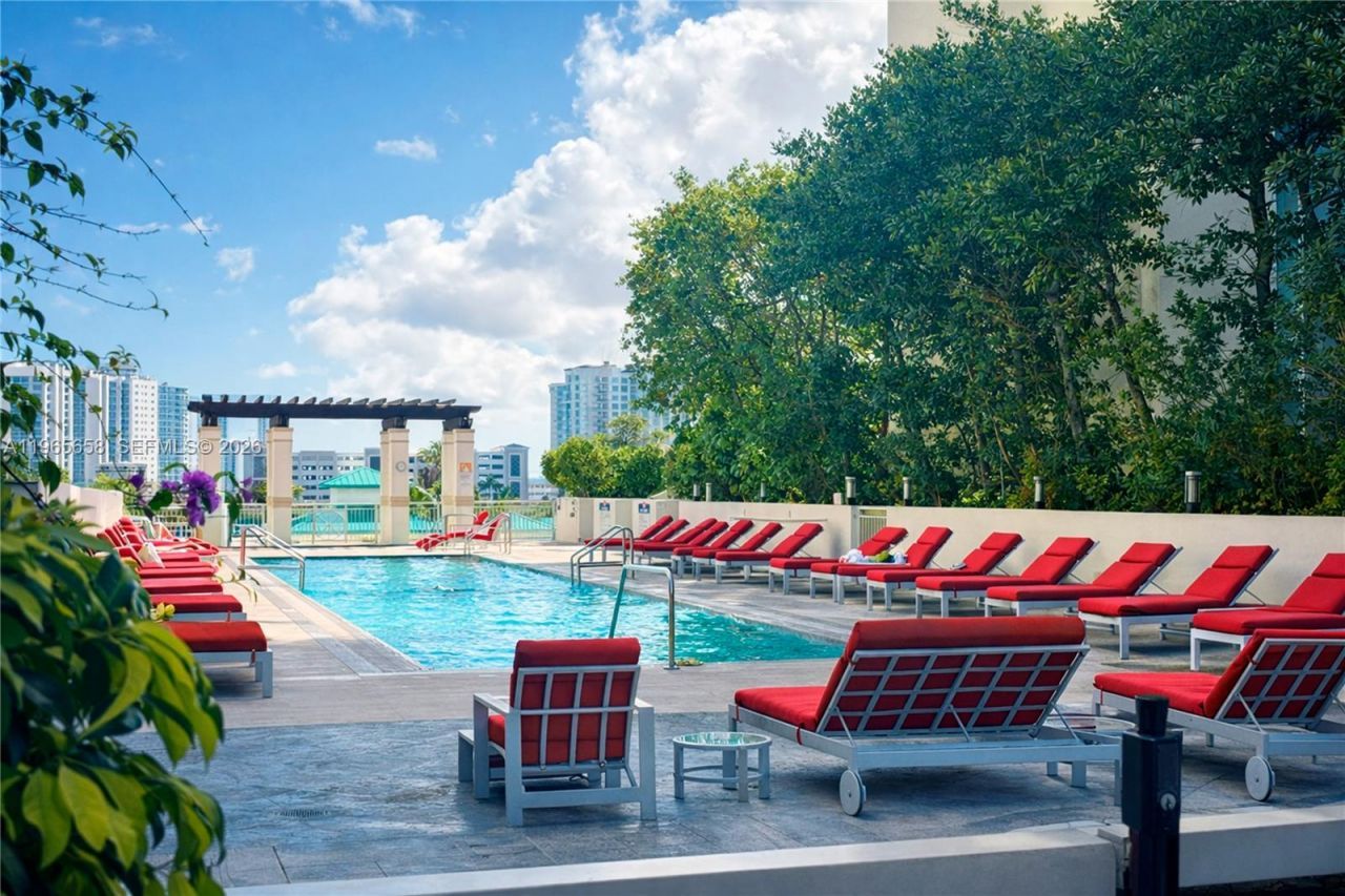 250 Sunny Isles Blvd, Unit TH-207, Sunny Isles Beach, FL 33160 Photo