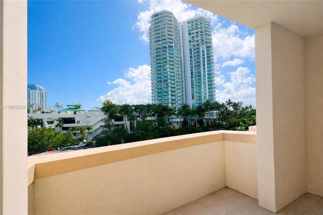 250 Sunny Isles Blvd, Unit TH-207, Sunny Isles Beach, FL 33160 Photo