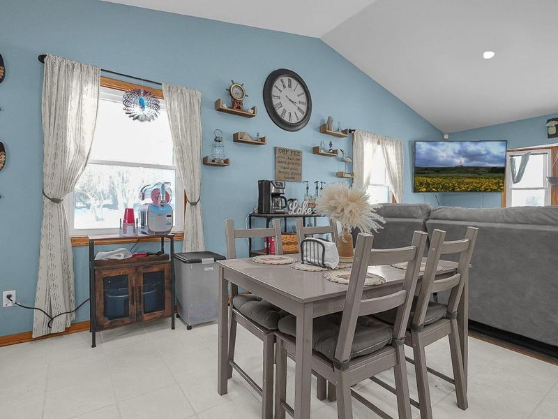 2571 W Choctaw Drive, London, OH 43140 Photo 14