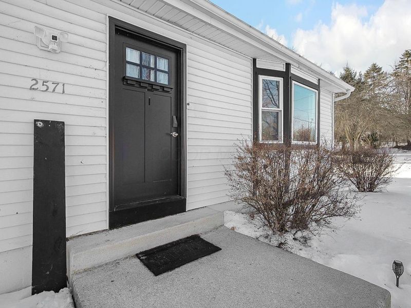 2571 W Choctaw Drive, London, OH 43140 Photo 6