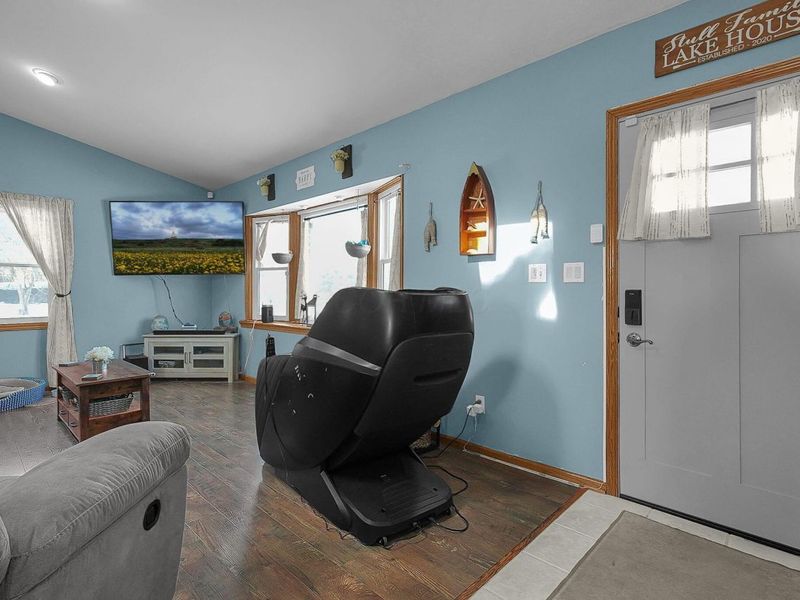 2571 W Choctaw Drive, London, OH 43140 Photo 8