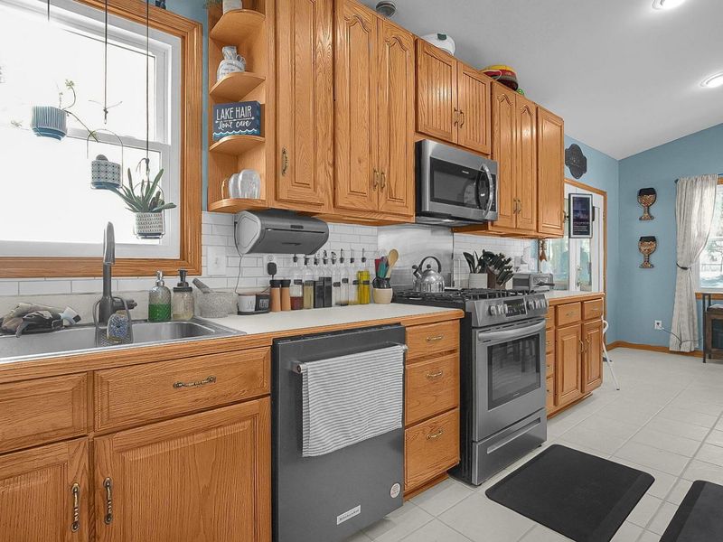 2571 W Choctaw Drive, London, OH 43140 Photo 9