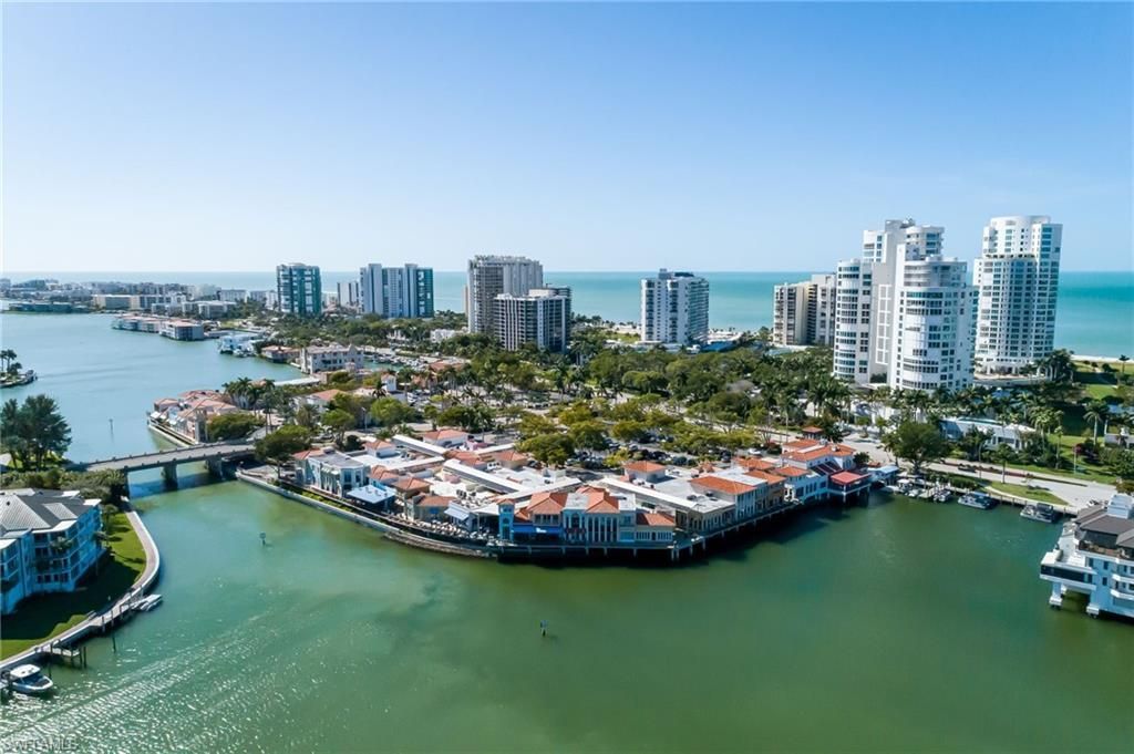 512 Neapolitan Ln, Naples, FL 34103 Photo