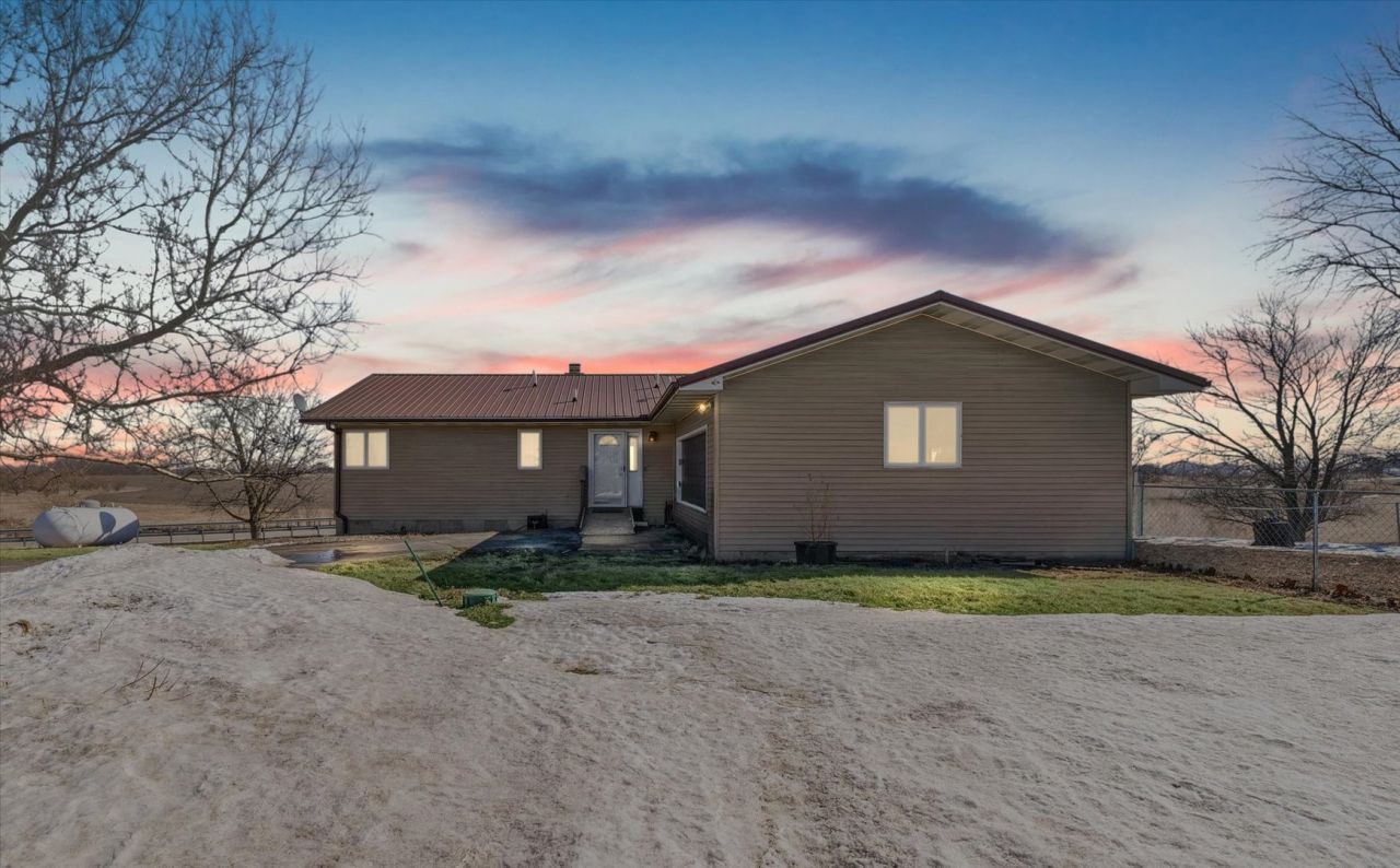 42242 N 770 East Road, Rankin, IL 60960 Main Photo