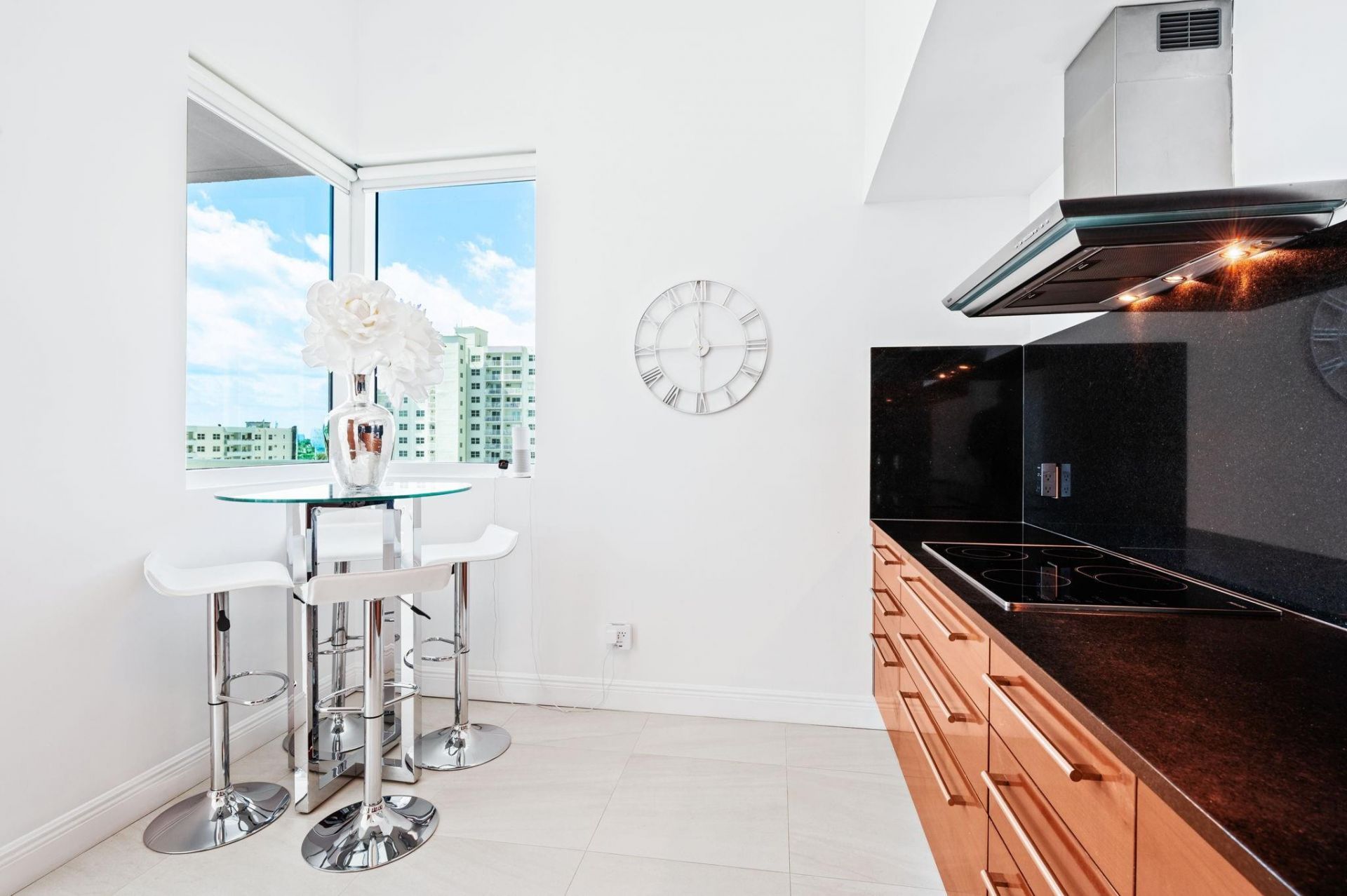 101 S Fort Lauderdale Beach Boulevard, Unit 607, Fort Lauderdale, FL 33316 Photo