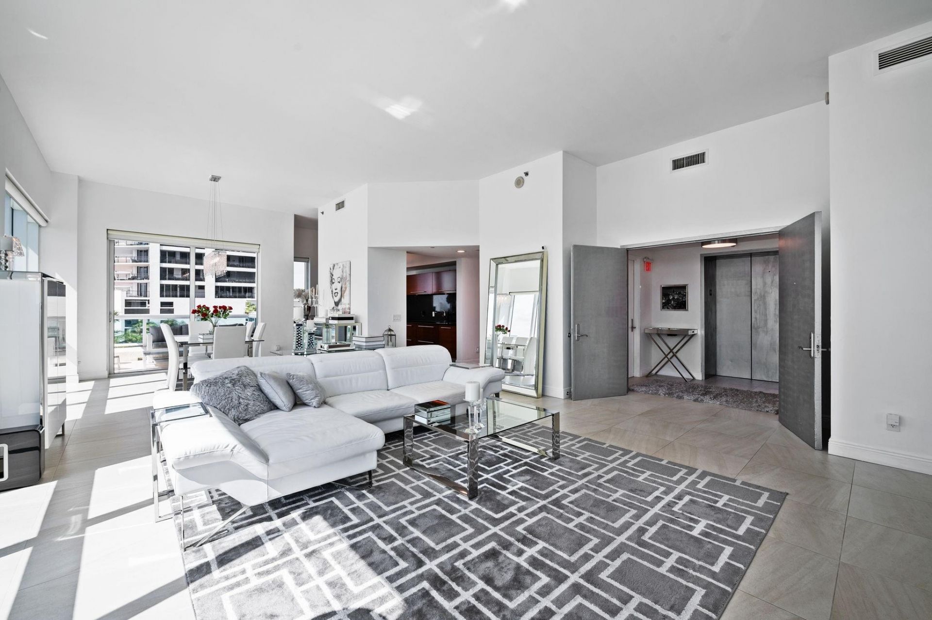 101 S Fort Lauderdale Beach Boulevard, Unit 607, Fort Lauderdale, FL 33316 Photo