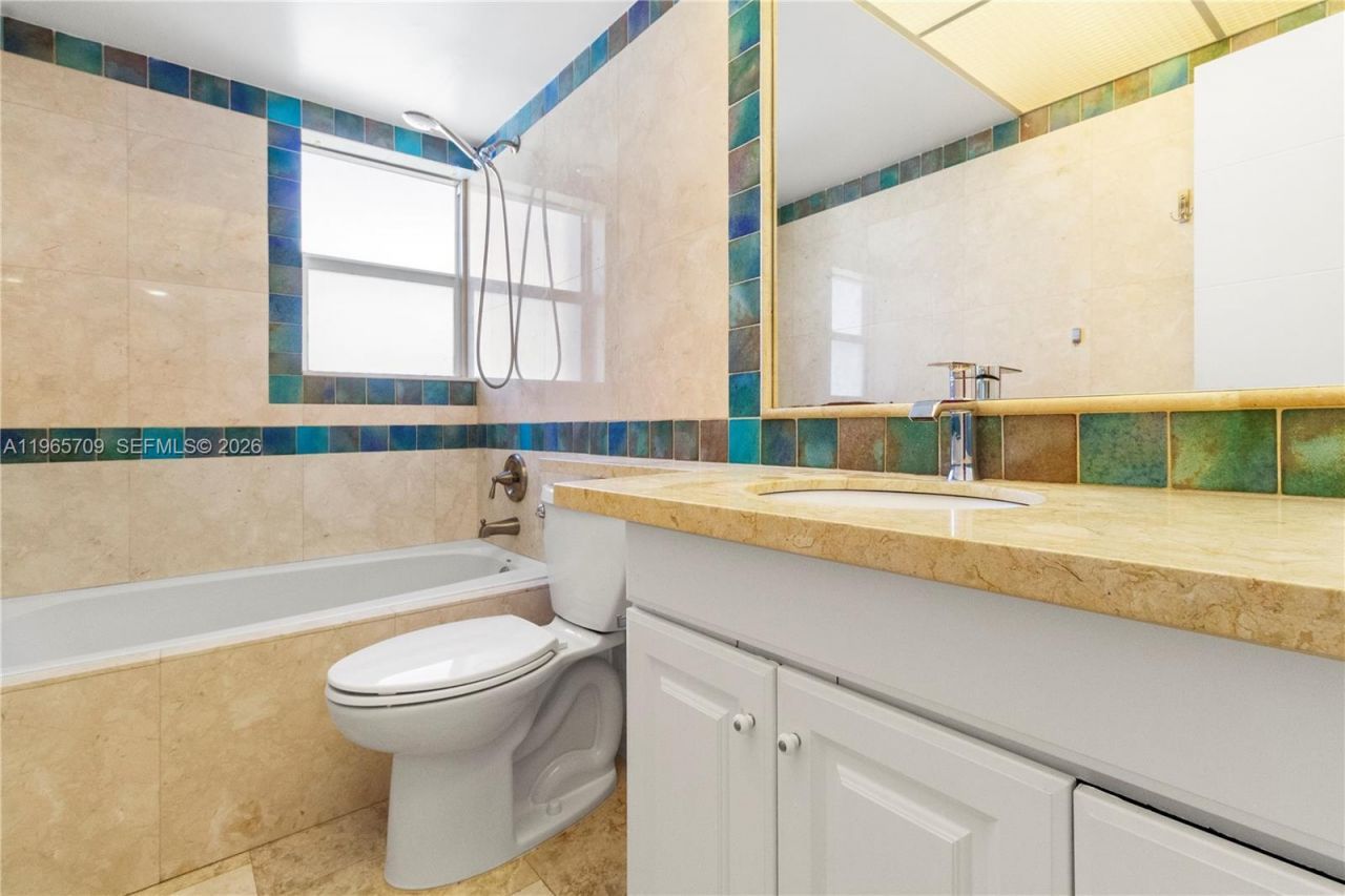 301 NE 14th Ave , Unit 601, Hallandale Beach, FL 33009 Photo