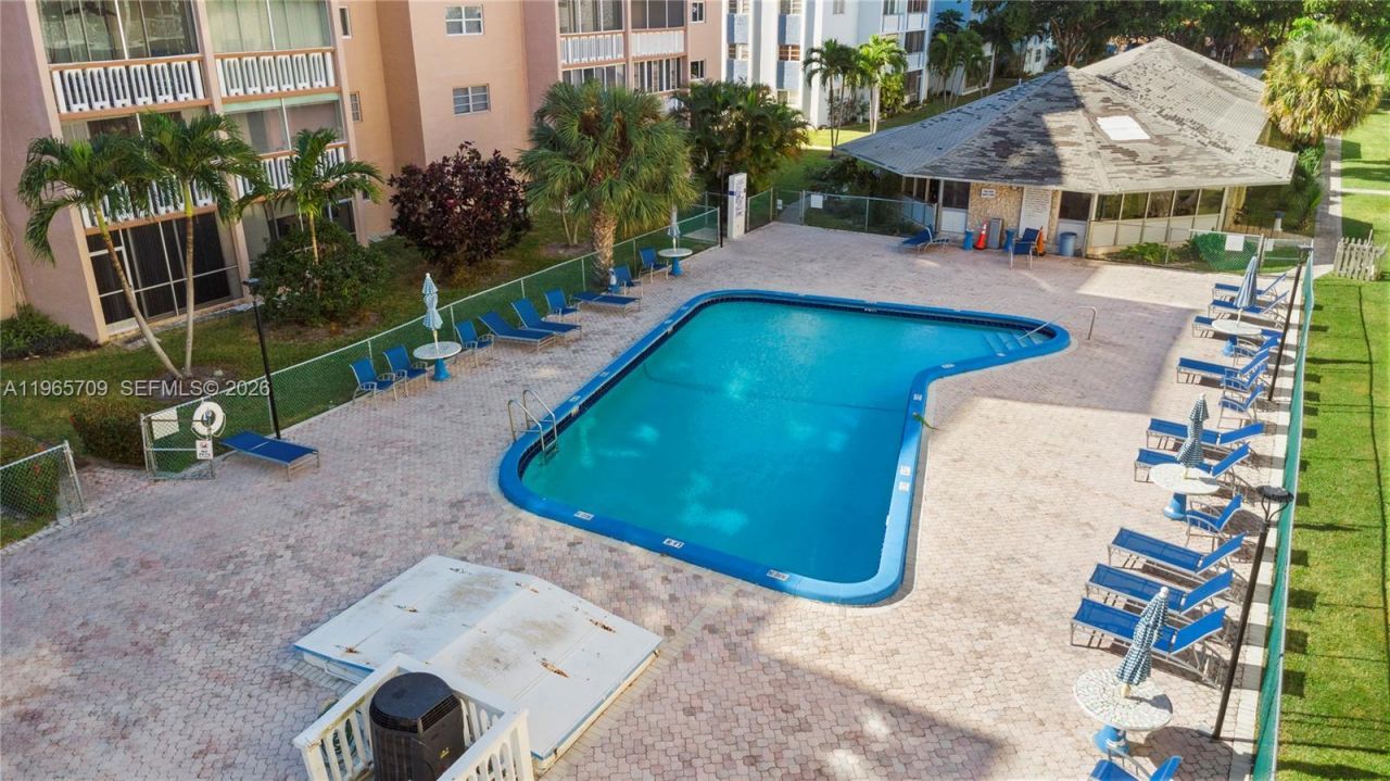 301 NE 14th Ave , Unit 601, Hallandale Beach, FL 33009 Photo