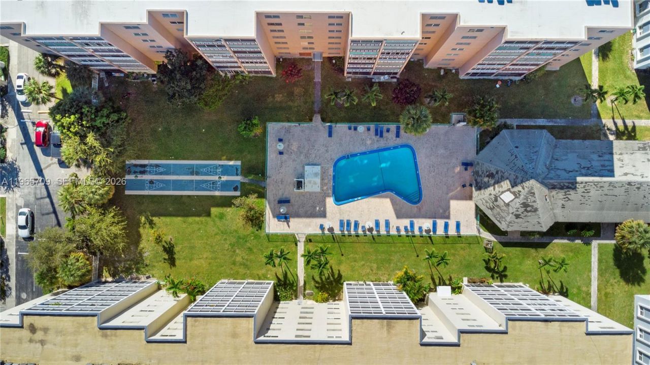 301 NE 14th Ave , Unit 601, Hallandale Beach, FL 33009 Photo