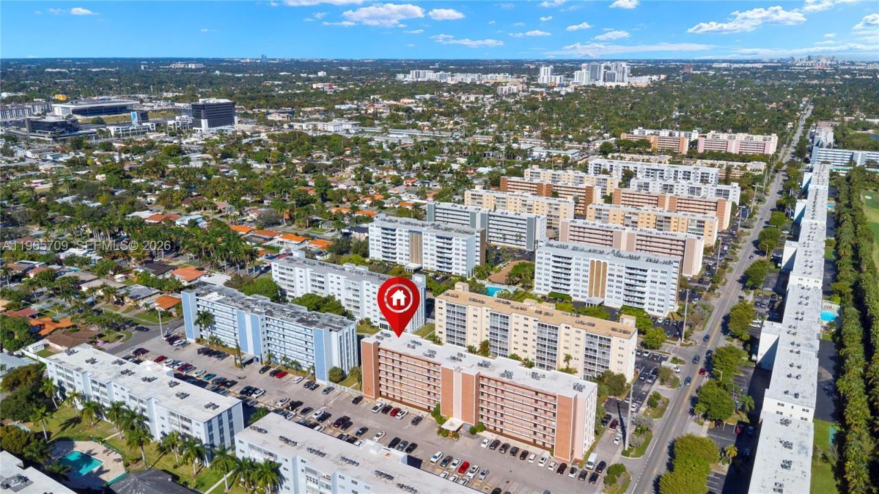 301 NE 14th Ave , Unit 601, Hallandale Beach, FL 33009 Photo
