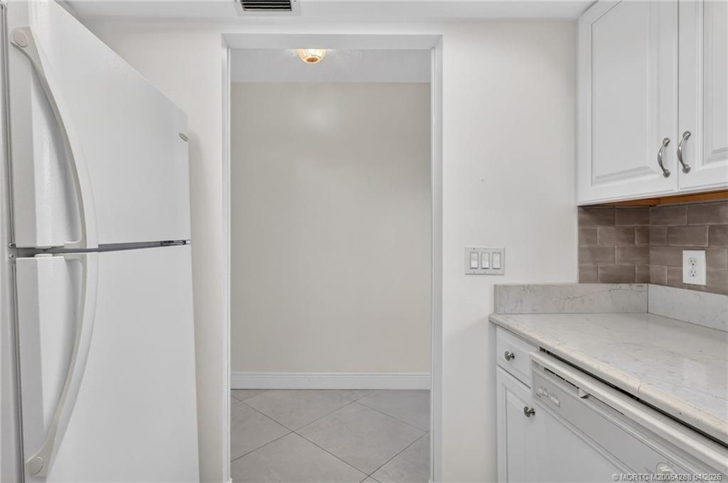 2950 SE Ocean Boulevard, Unit 12-2, Stuart, FL 34996 Photo