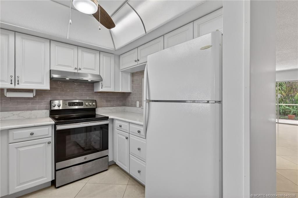 2950 SE Ocean Boulevard, Unit 12-2, Stuart, FL 34996 Photo