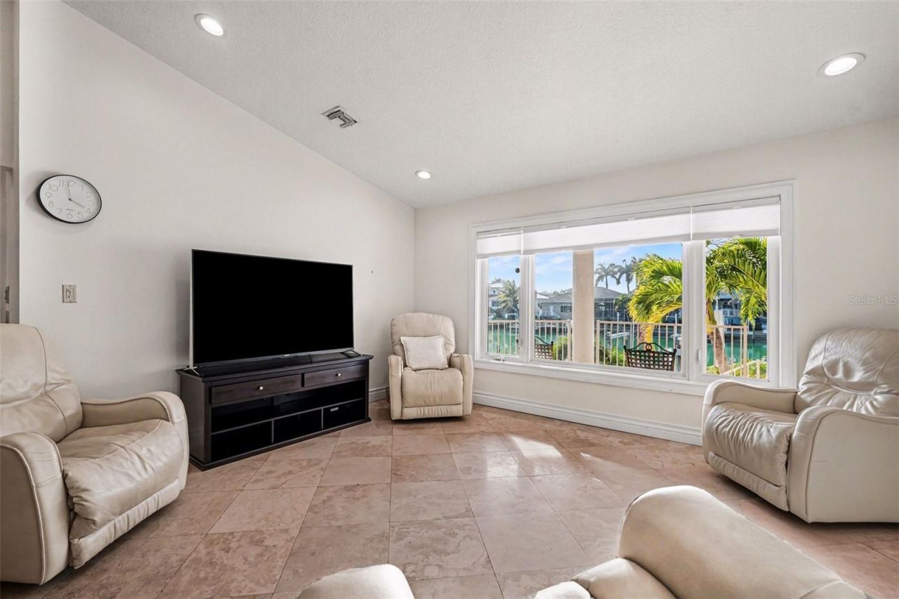 840 3rd Avenue S, Tierra Verde, FL 33715 Photo