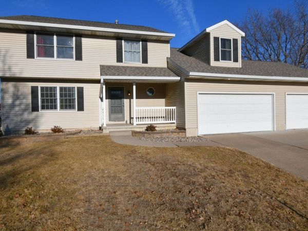 4409 Regency Place, Davenport, IA 52806