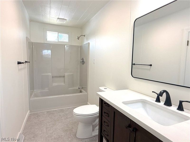 6309 Downs, Champion, OH 44481 Photo 13