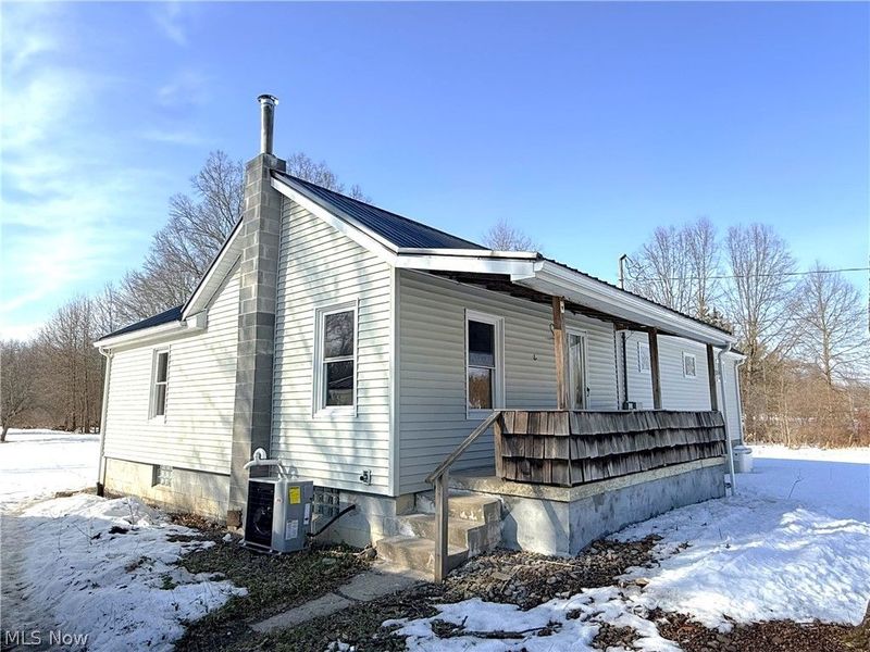 6309 Downs, Champion, OH 44481 Photo 2