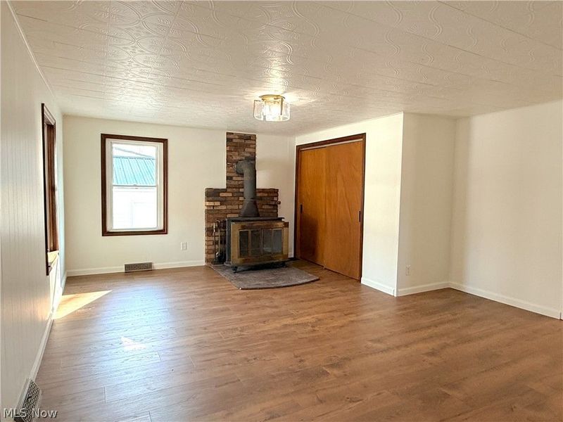 6309 Downs, Champion, OH 44481 Photo 3