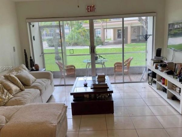 1530 NE 191st St, Unit 145, Miami, FL 33179