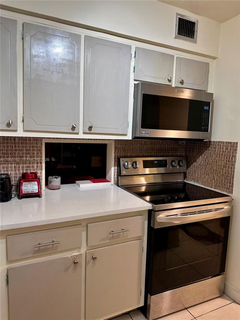 1530 NE 191st St, Unit 145, Miami, FL 33179 Photo