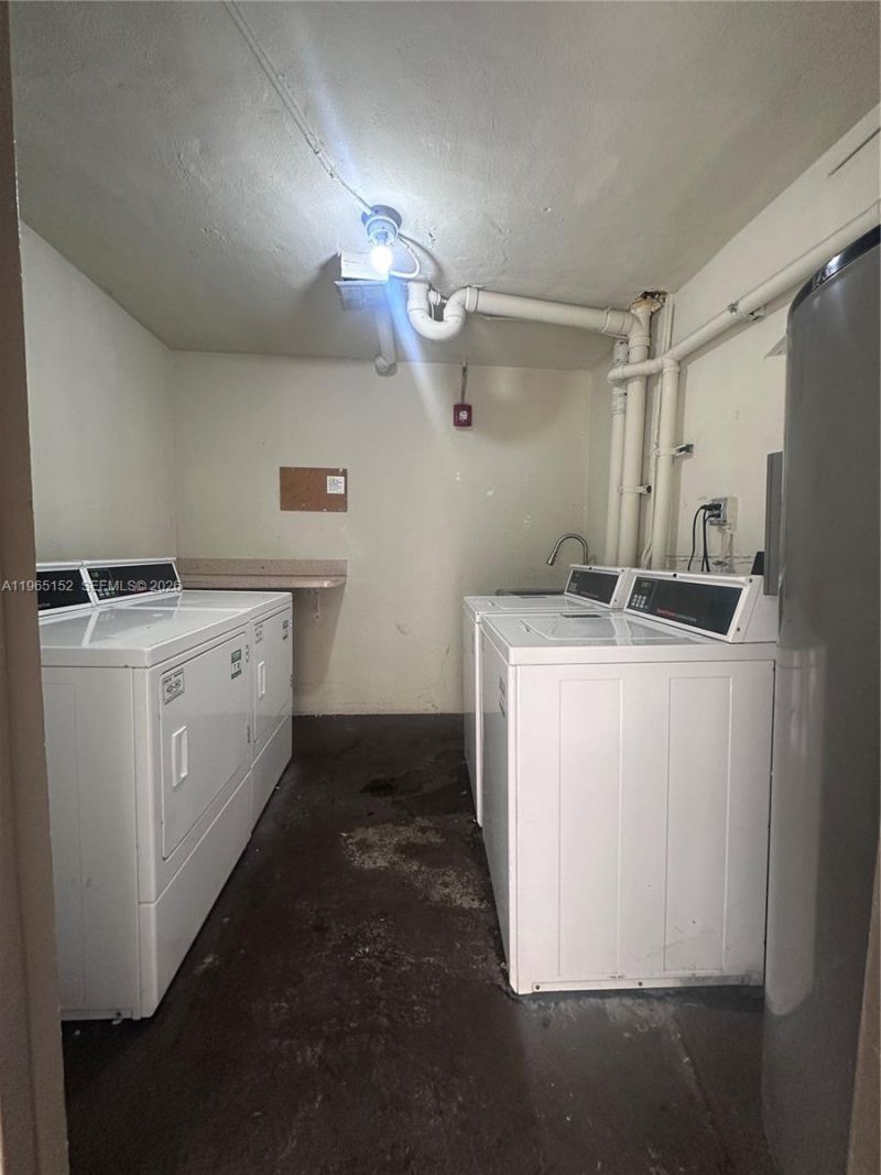 1530 NE 191st St, Unit 145, Miami, FL 33179 Photo