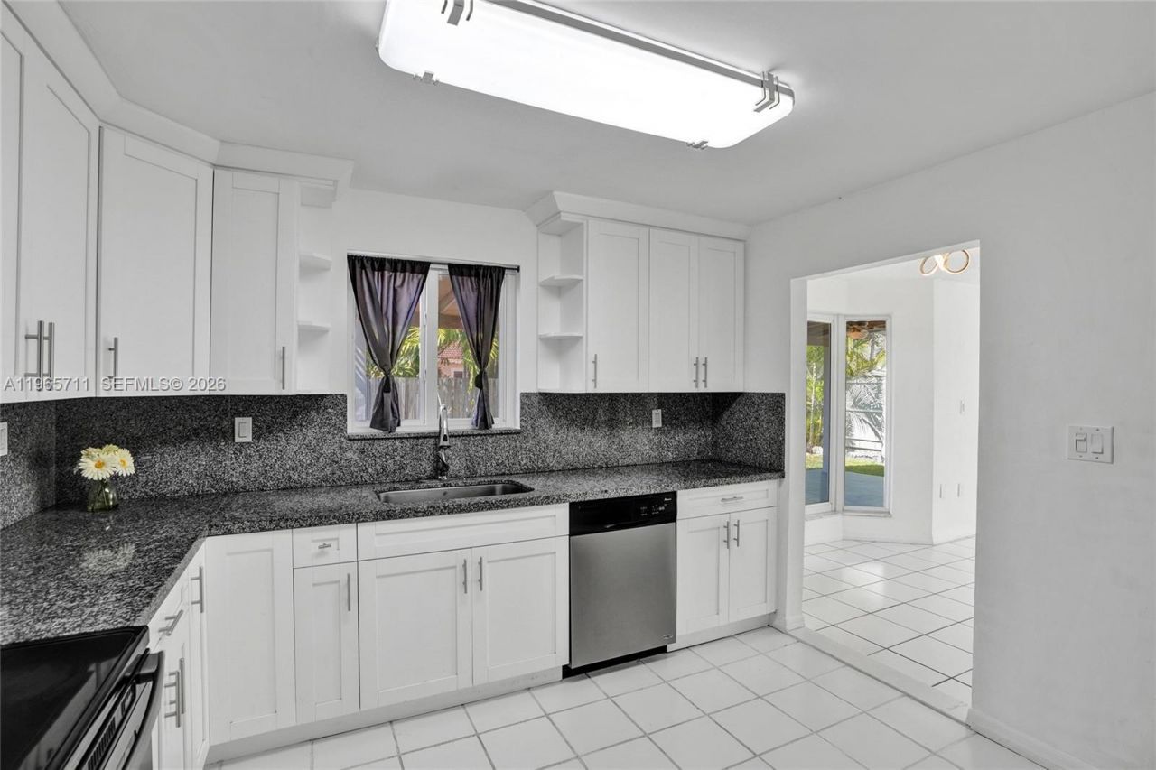 15502 SW 137th Pl, Miami, FL 33177 Photo