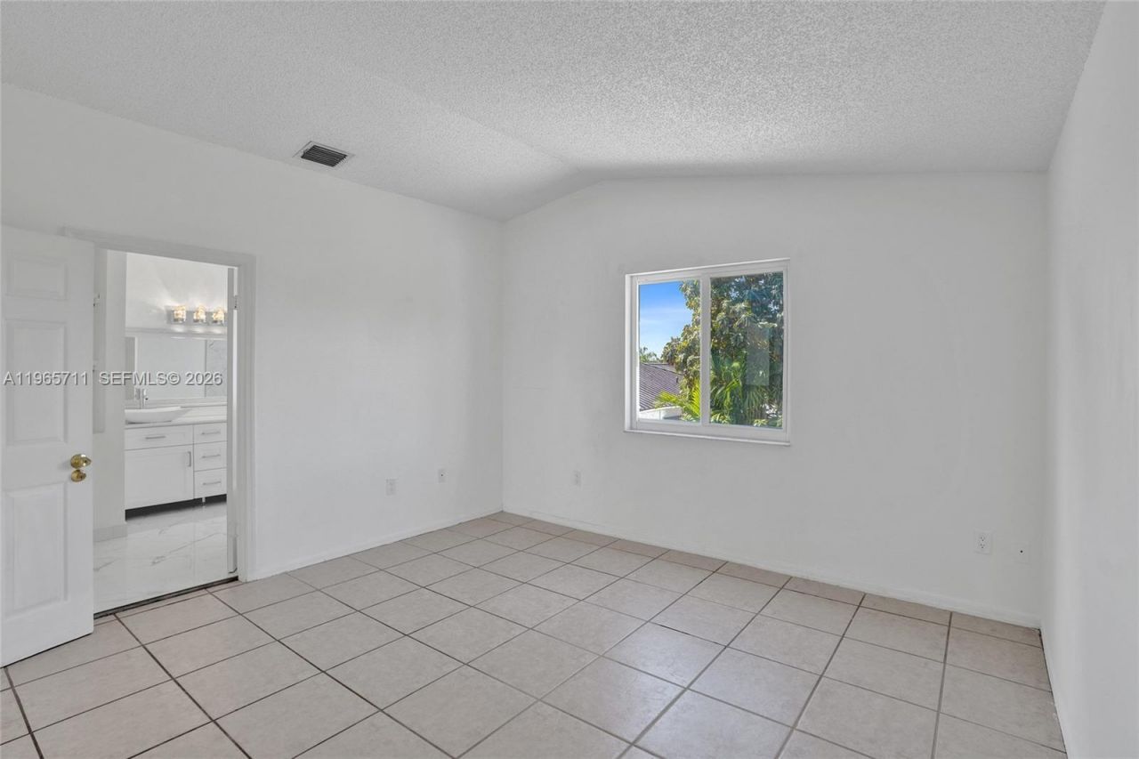 15502 SW 137th Pl, Miami, FL 33177 Photo